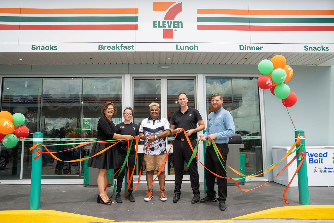 29 Nov 2022 Townsville, Qld - Opening of the new 7-Eleven store in the Townsville suburb of Bushland Beach - Photo: Cameron Laird