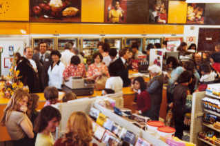 The first 7-Eleven store opens in Australia. Oakleigh, Victoria, 24 August, 1977.