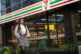 Image of presenter at the 7-Eleven Supplier Awards
