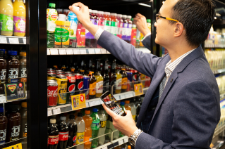 7-Eleven In-store drink cabinet